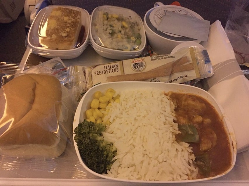 voar com a emirates para a tailândia